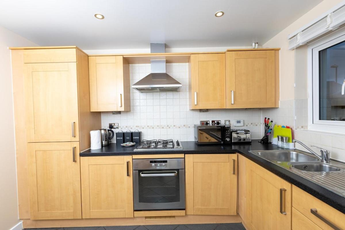 Villa 5-Bed Modern & Luxurious House Snodland Esterno foto