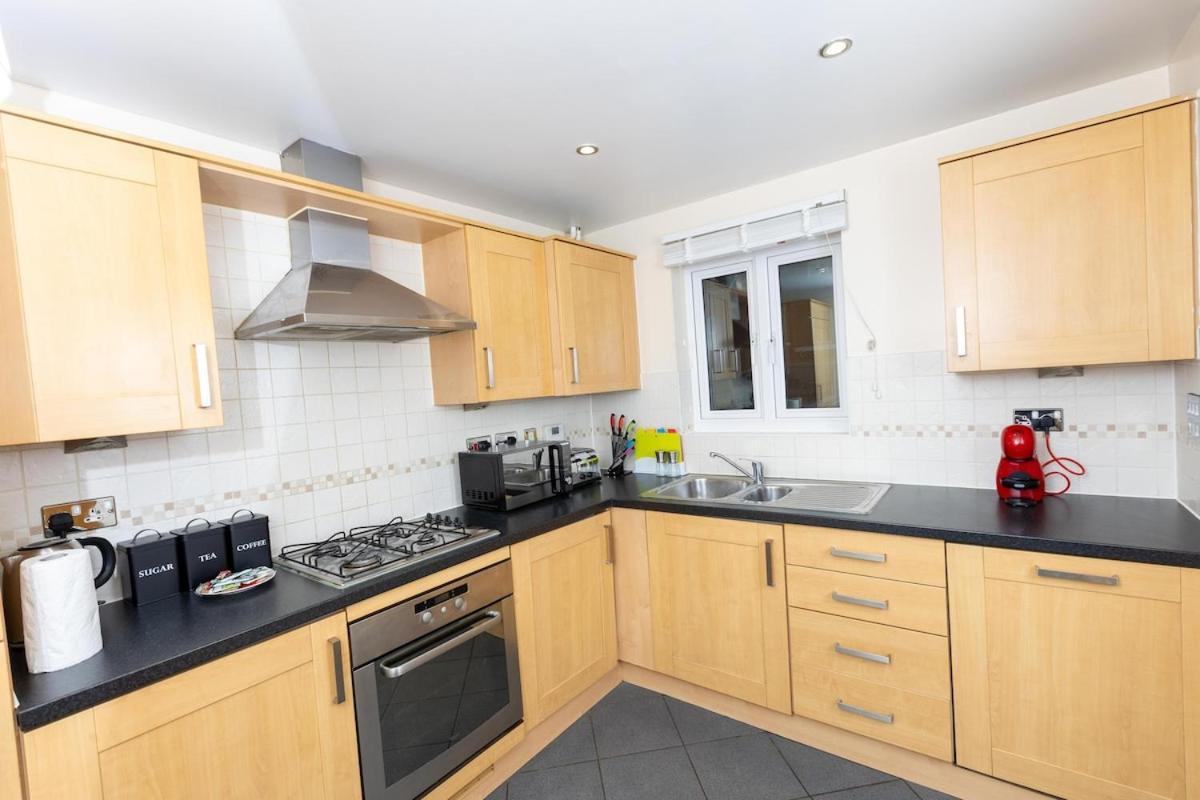 Villa 5-Bed Modern & Luxurious House Snodland Esterno foto