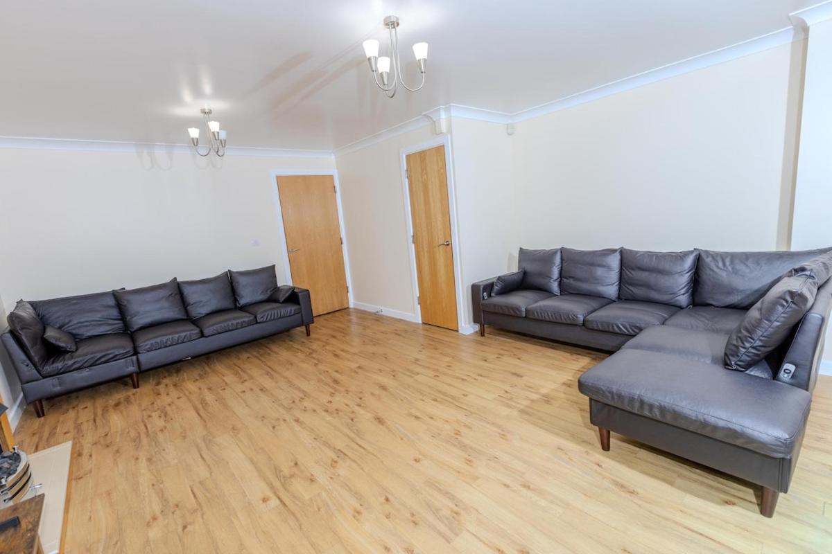Villa 5-Bed Modern & Luxurious House Snodland Esterno foto