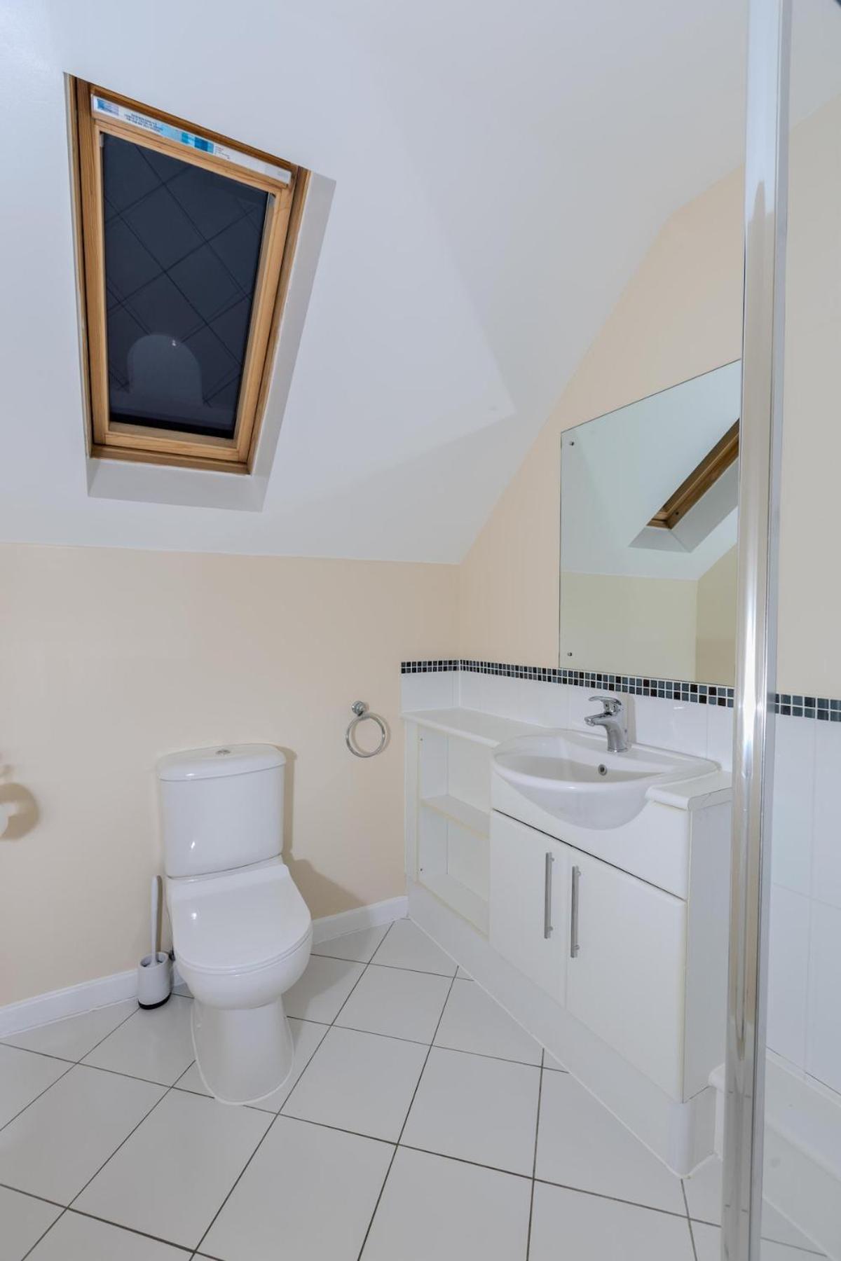 Villa 5-Bed Modern & Luxurious House Snodland Esterno foto