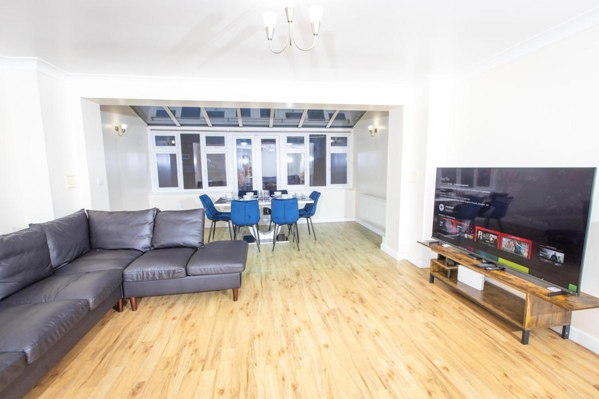 Villa 5-Bed Modern & Luxurious House Snodland Esterno foto